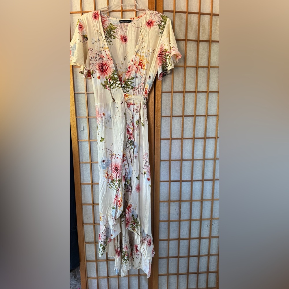 Acanela Expeditions Floral Wrap Dress in Cream and Pink S/M